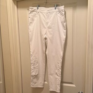Chico's Woman's White Slim Leg Ankle Pants